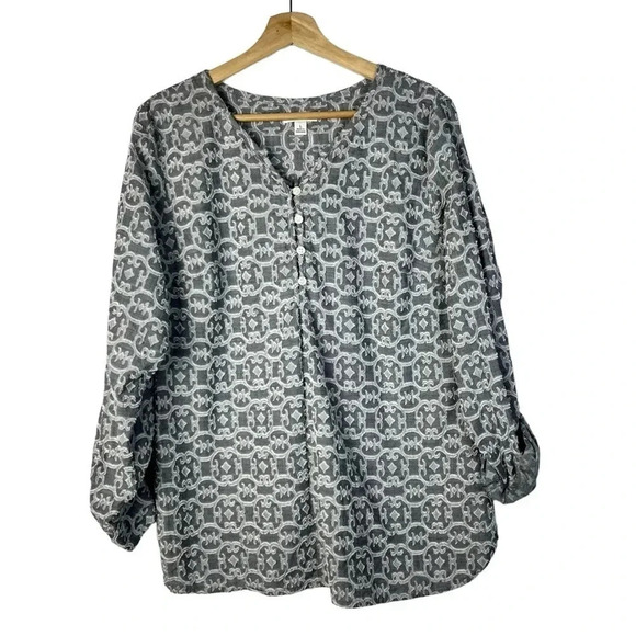 Croft & Barrow Gray & White Printed Textured Long Sleeve Henley Blouse L - Picture 1 of 4